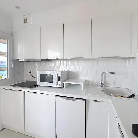 Bright One Bedroom On La Croisette Appartement