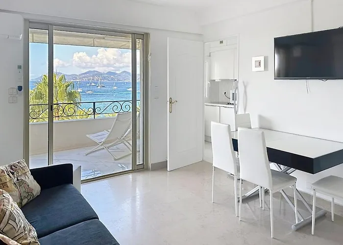 Bright One Bedroom On La Croisette *